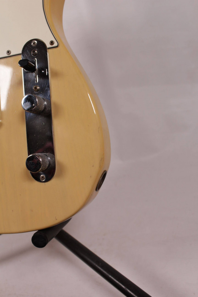 Изображение Fender Telecaster USA 1973 Электрогитара б/у, s/n 409909, SS, Кремовый, белый пикгард + Кейс