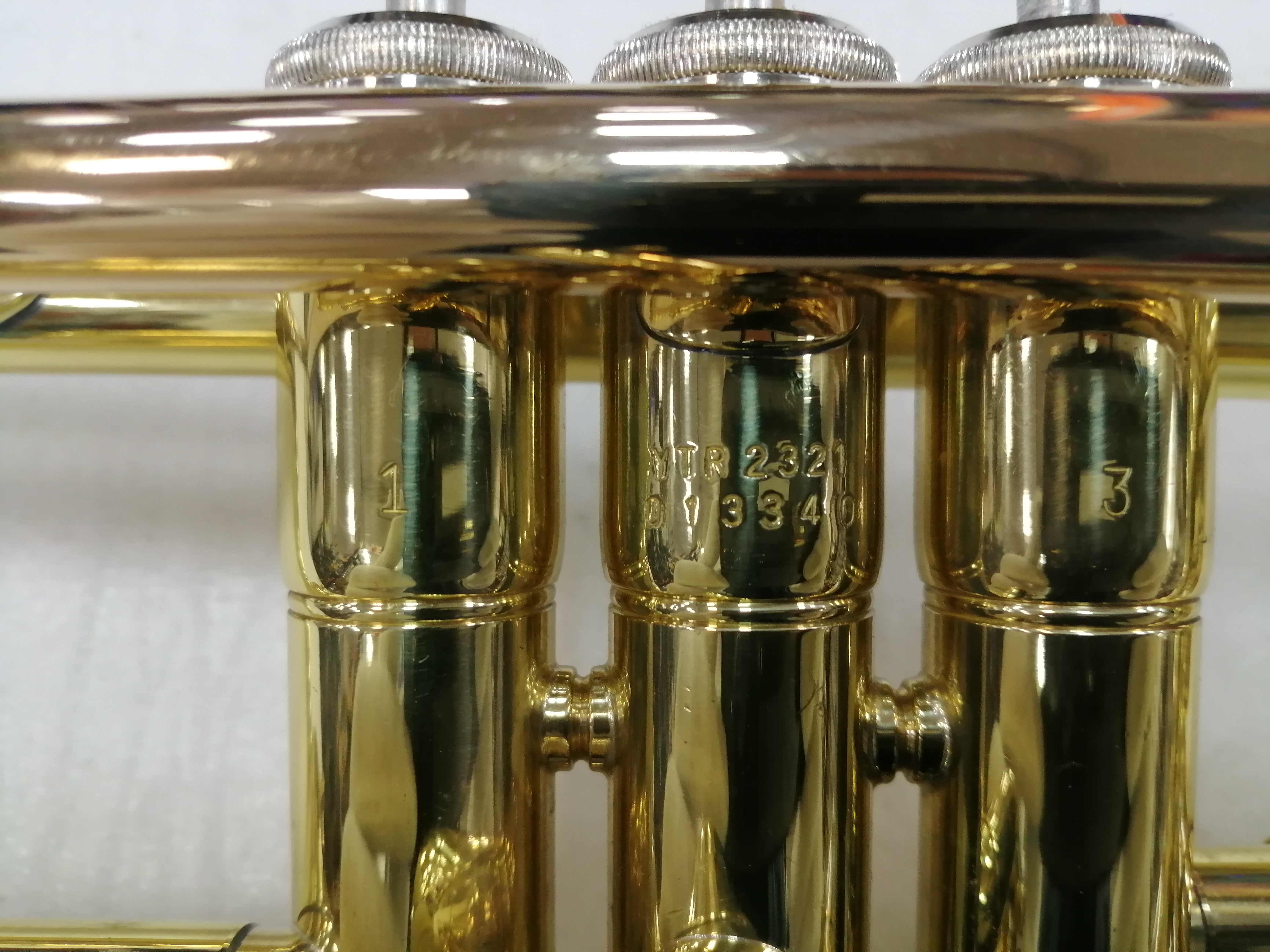 YAMAHA YTR-2321 Труба Б/У,s/n 008059, золотой + чехол, мундштук Изображение YAMAHA YTR-2321 Труба Б/У,s/n 008059, золотой + чехол, мундштук