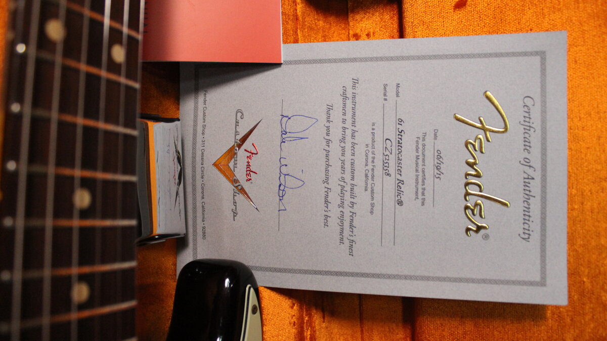 Изображение FENDER Custom Shop Masterbuilt Dale Wilson Stratocaster Relic, s\n: CZ525358, Sunburst
