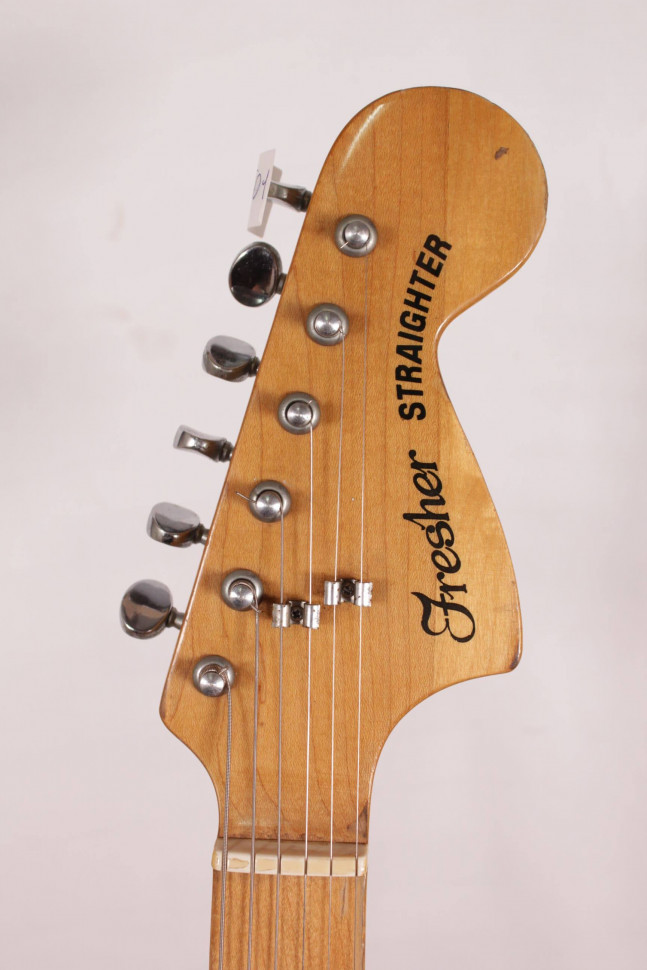 Изображение Fresher Straighter Stratocaster Japan, SSS, sunburst, белый пикгард
