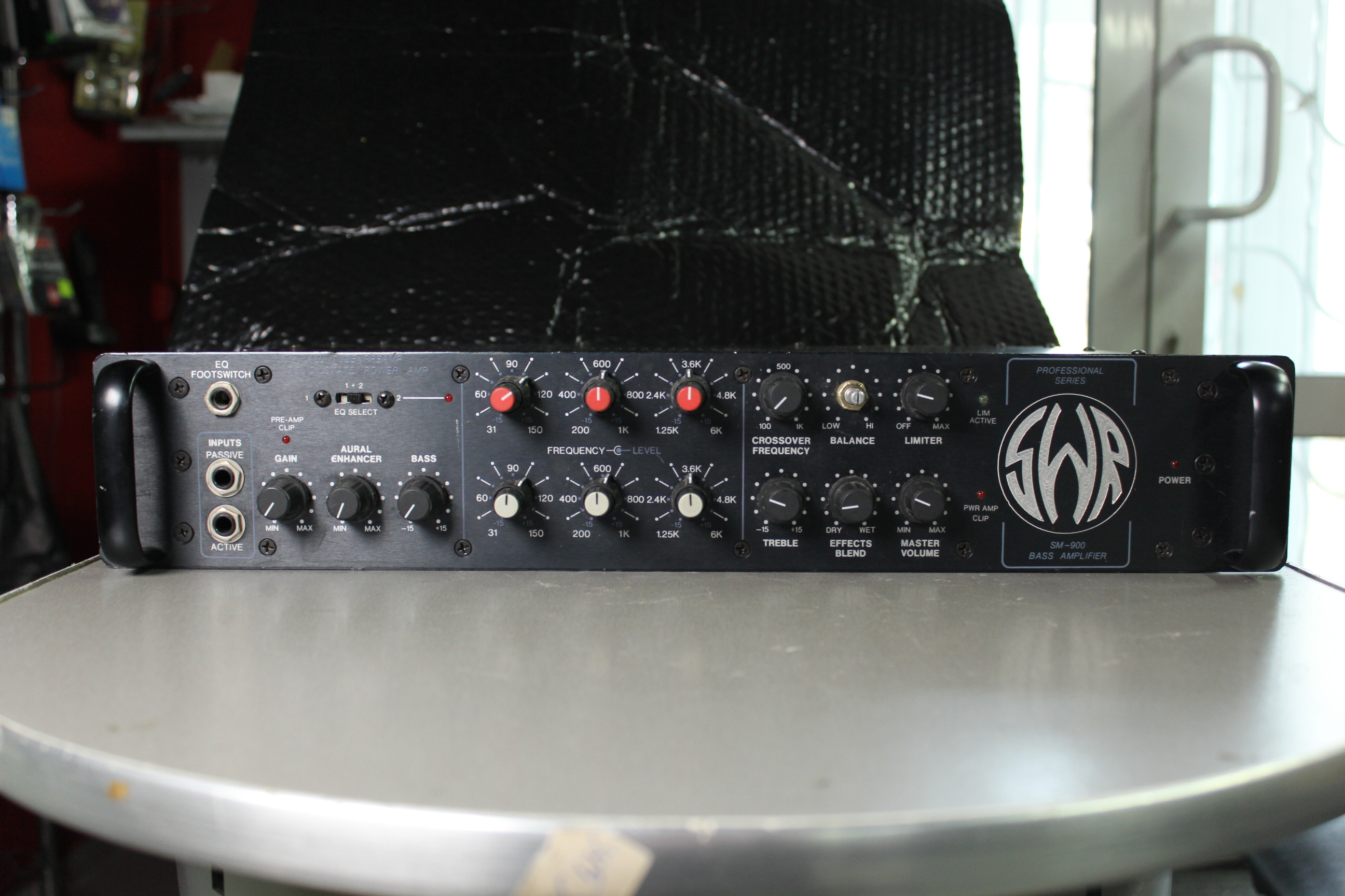 Изображение SWR SM900 Басовый усилитель б/у, s/n 1240687, 900W