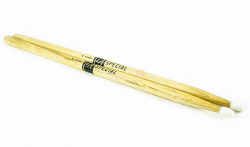 Изображение PRO MARK RBM535LRW Rebound 7A Long Барабанные палочки, клен, смещенный баланс, деревянный наконечник