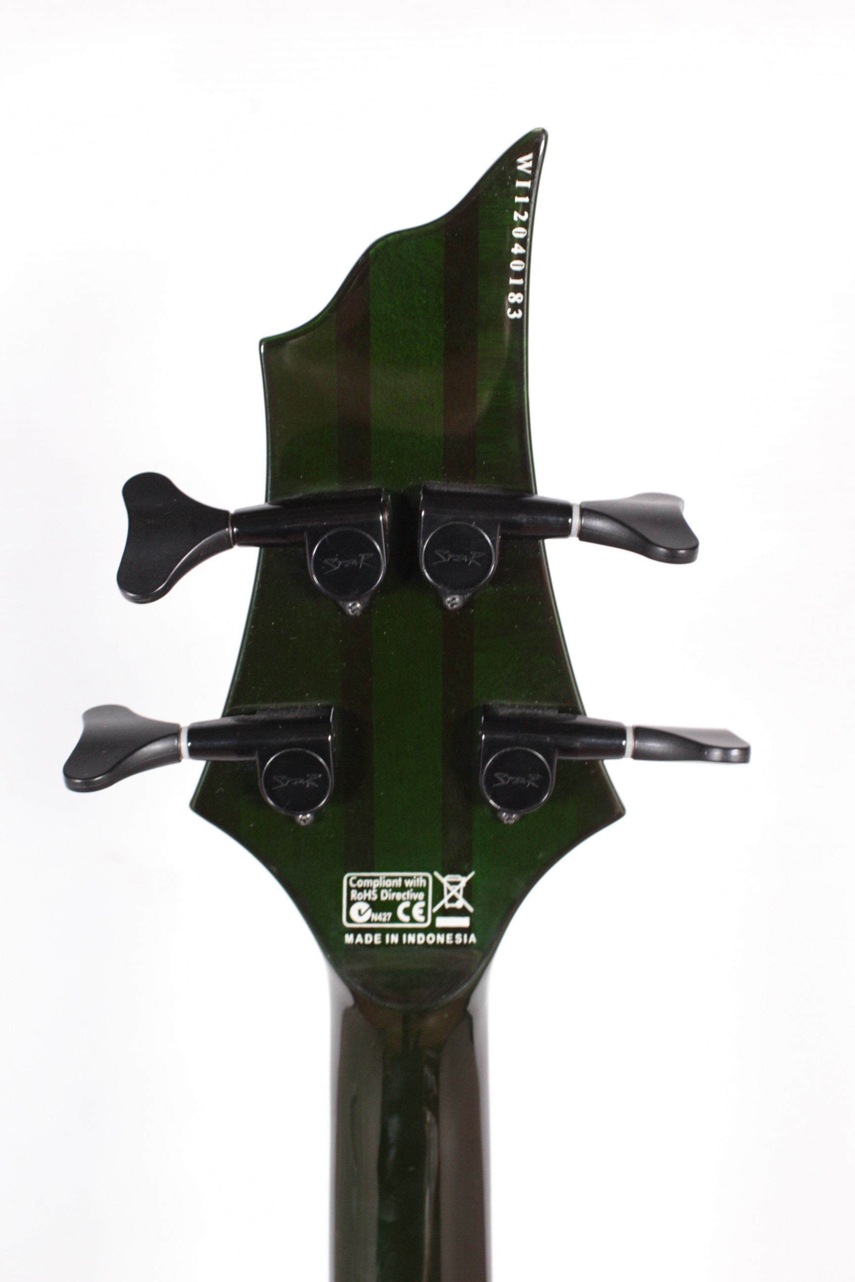 SPEAR S-1 Bass Бас-гитара Б/У, sn: W112040183, темно-зеленый, сквозной гриф, накладка из черного дер Изображение SPEAR S-1 Bass Бас-гитара Б/У, sn: W112040183, темно-зеленый, сквозной гриф, накладка из черного дер