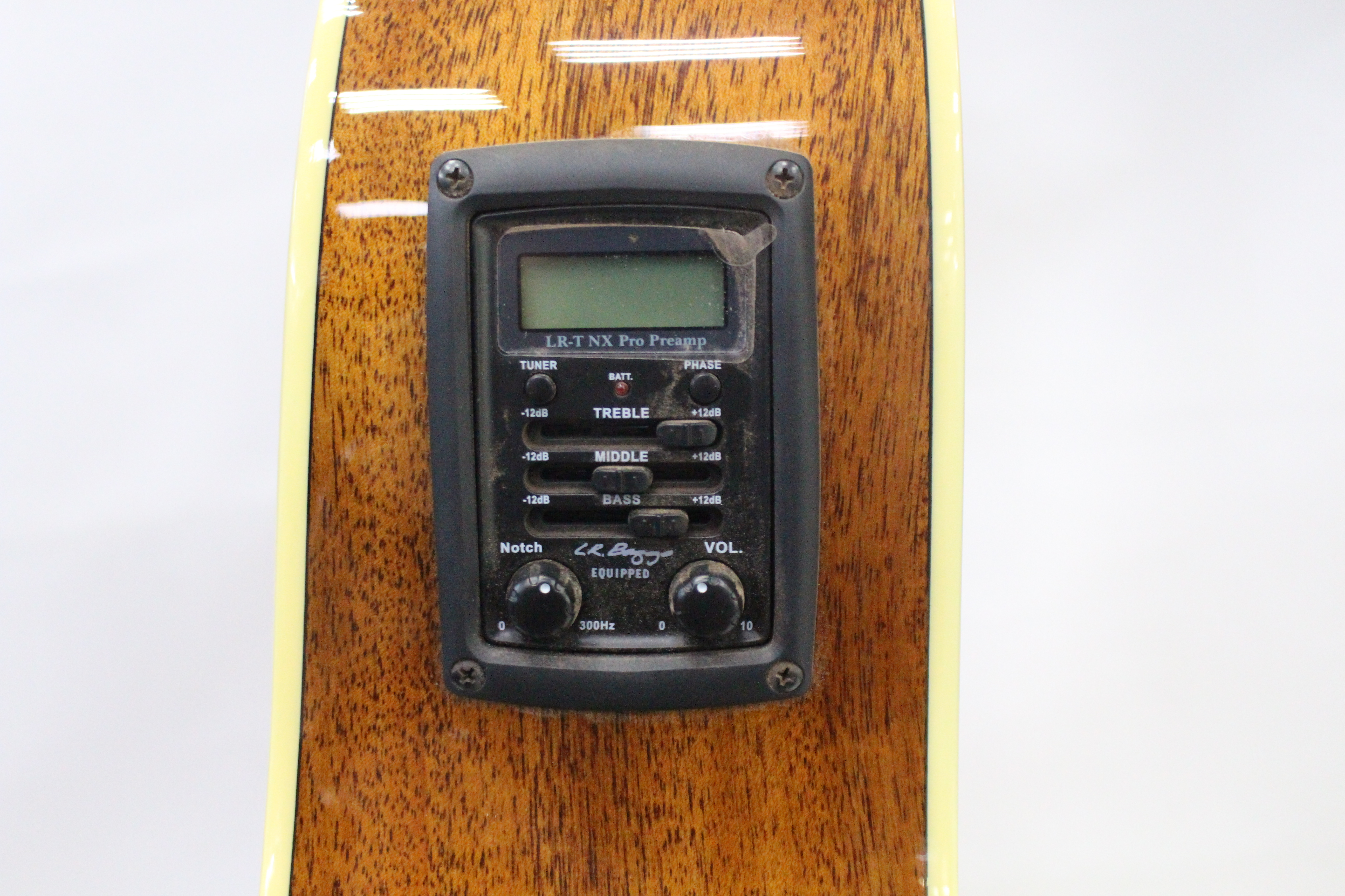 Изображение CRAFTER DE-8/N+B Электроакустическая гитара + ЧЕХО