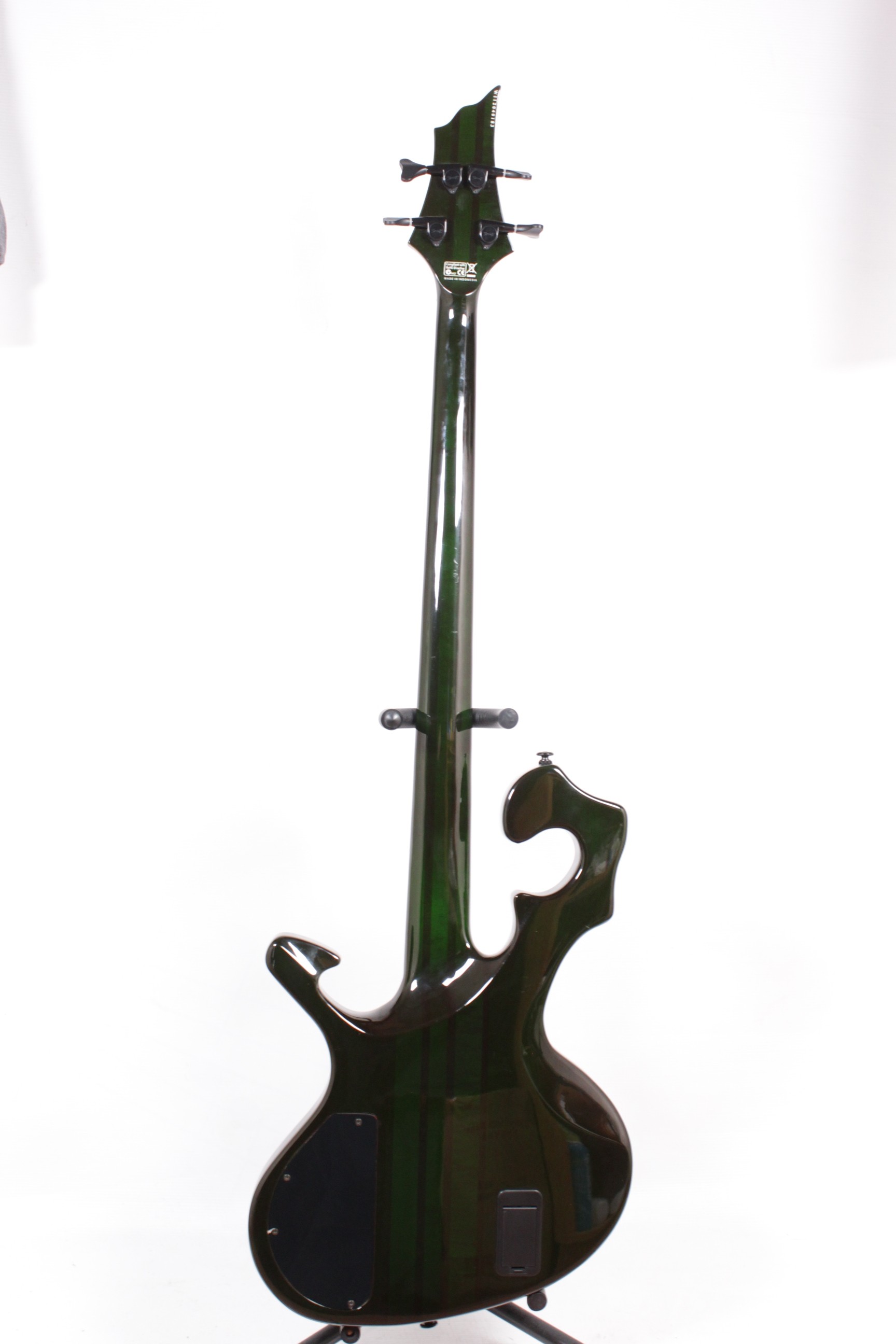 SPEAR S-1 Bass Бас-гитара Б/У, sn: W112040183, темно-зеленый, сквозной гриф, накладка из черного дер Изображение SPEAR S-1 Bass Бас-гитара Б/У, sn: W112040183, темно-зеленый, сквозной гриф, накладка из черного дер
