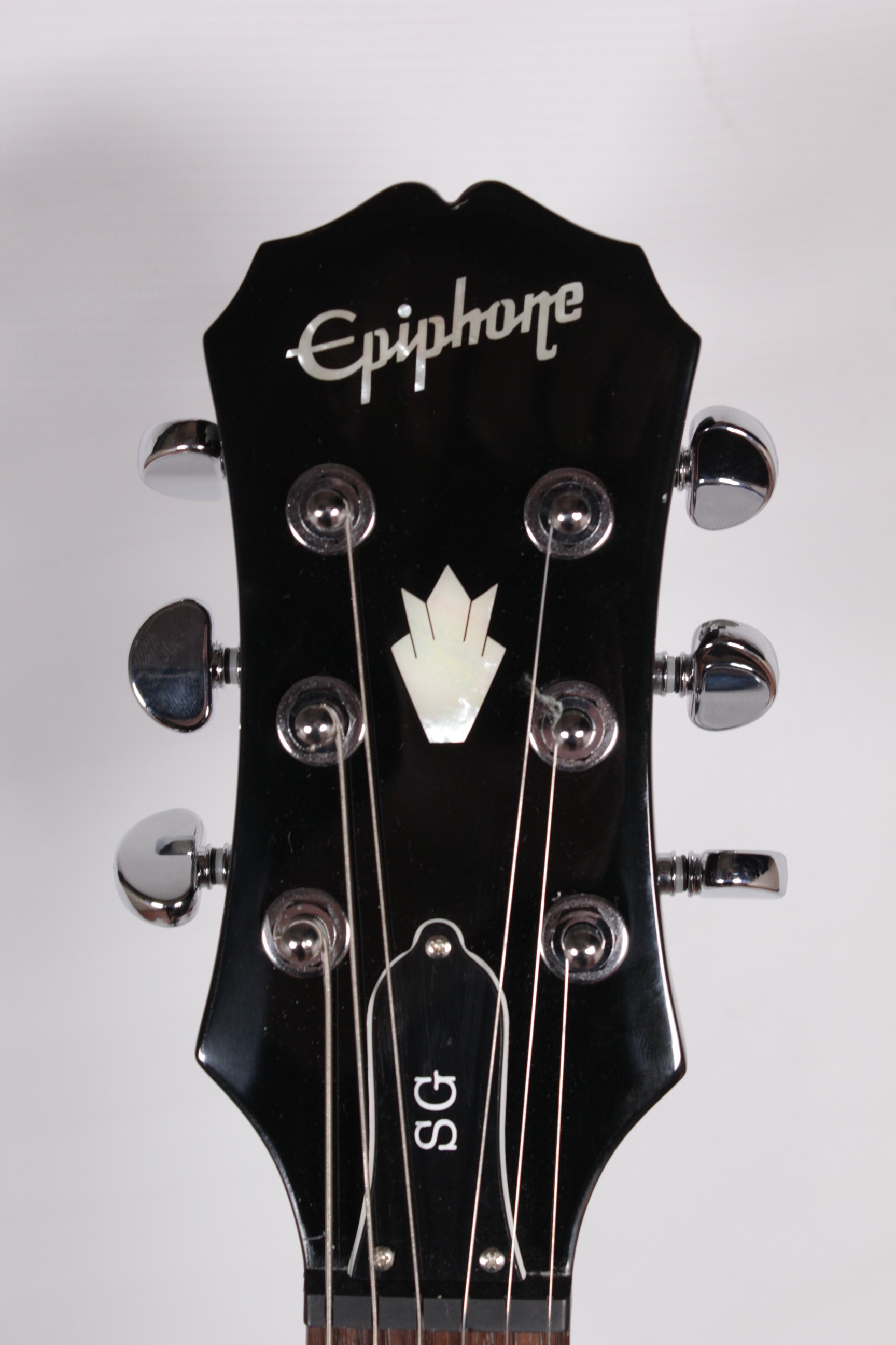 EPIPHONE SG Standard Электрогитара Б/У, sn: U05101571, санберст, волнистый клен Изображение EPIPHONE SG Standard Электрогитара Б/У, sn: U05101571, санберст, волнистый клен