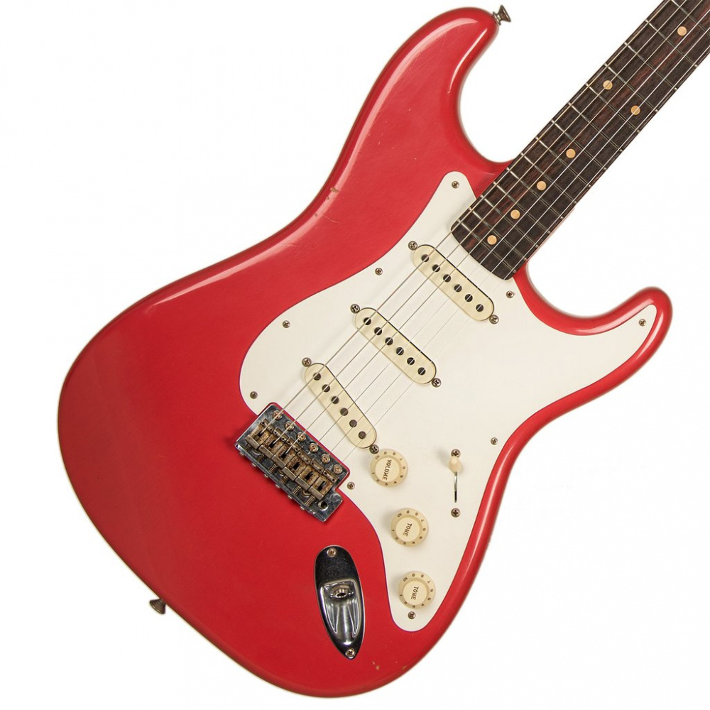Изображение FENDER Stratocaster Электрогитара Б\У, S-S-S, s\n:Z3059690, Красный металлик, белый пикгард, Китай