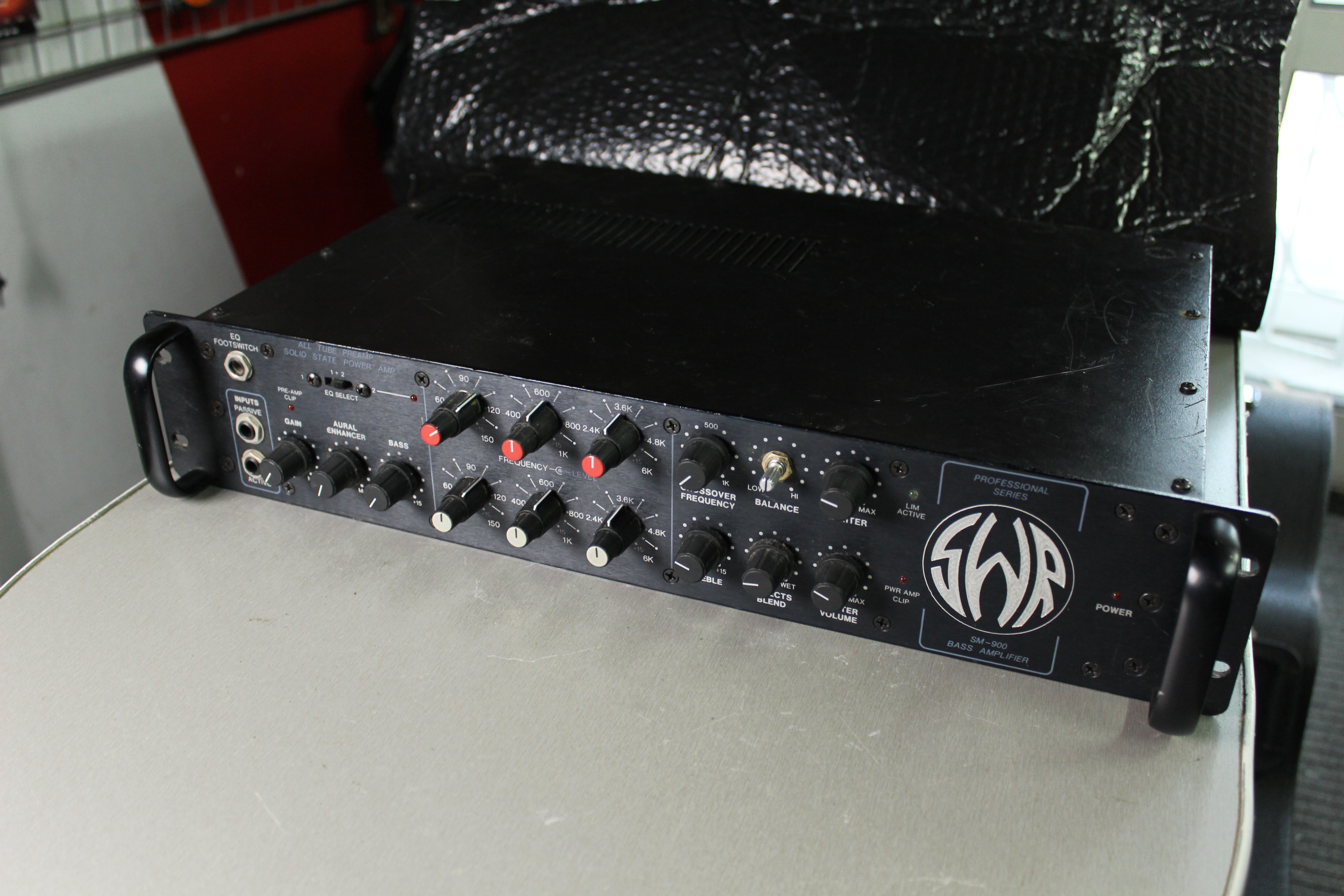 Изображение SWR SM900 Басовый усилитель б/у, s/n 1240687, 900W