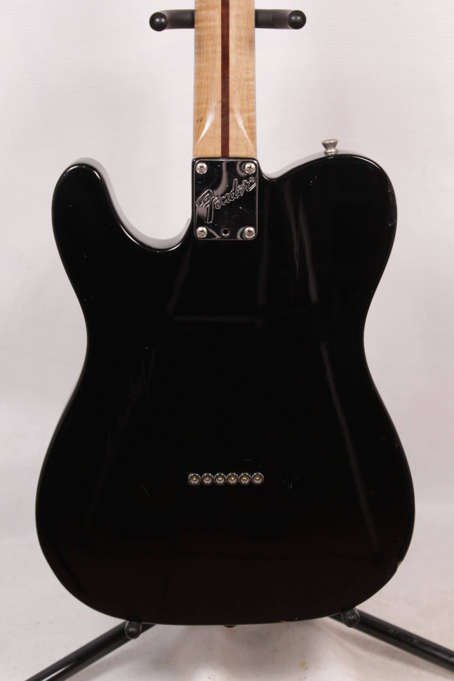 Изображение FENDER TELECASTER Электрогитара Б/У, sn: N4943730, черный, белый пикгард, кленовая накладка