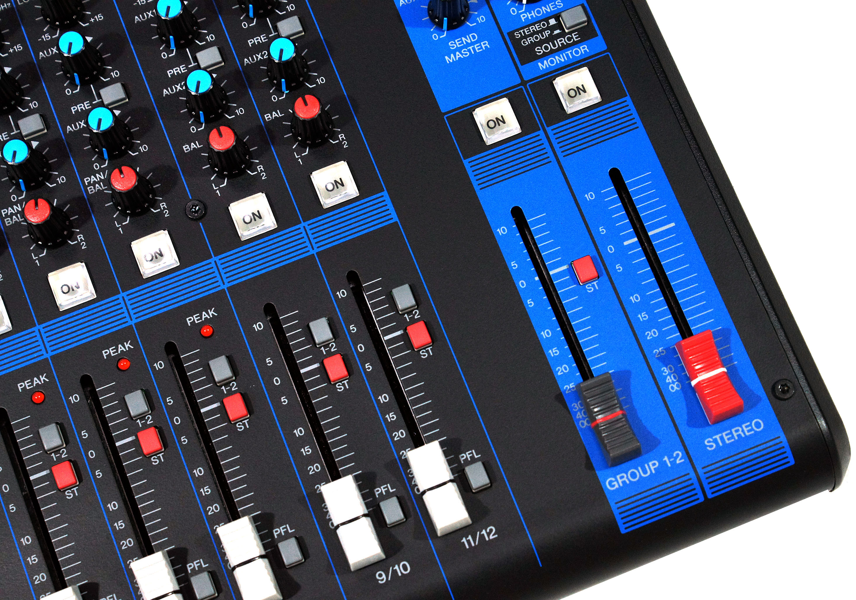 Изображение YAMAHA MG12 Микшерный пульт