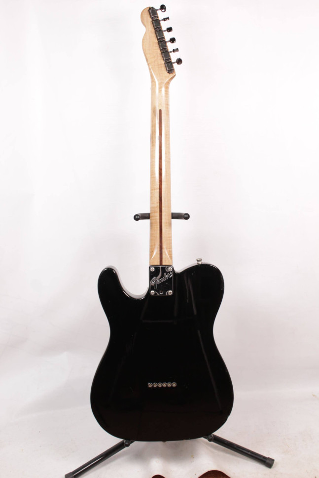 Изображение FENDER TELECASTER Электрогитара Б/У, sn: N4943730, черный, белый пикгард, кленовая накладка