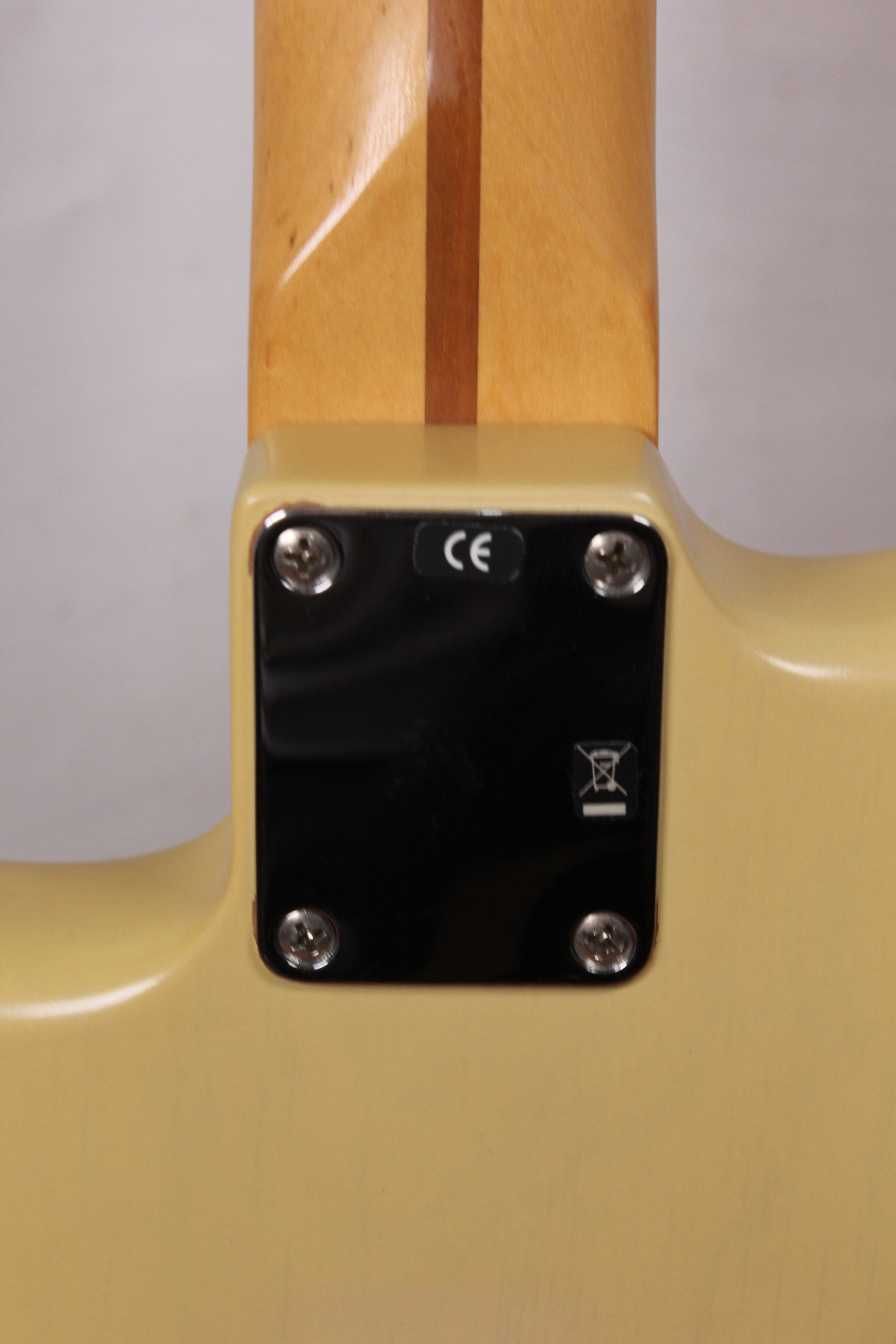 Изображение Fender American Stratocaster Highway One USA 2006 Электрогитара б/у, s/n Z6252932, SSS, винтажный бе