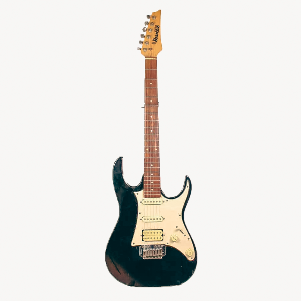 Изображение Ibanez GIO Superstrat Электрогитара б/у, S/n J070455698, HSS, Черный, Белый пикгард