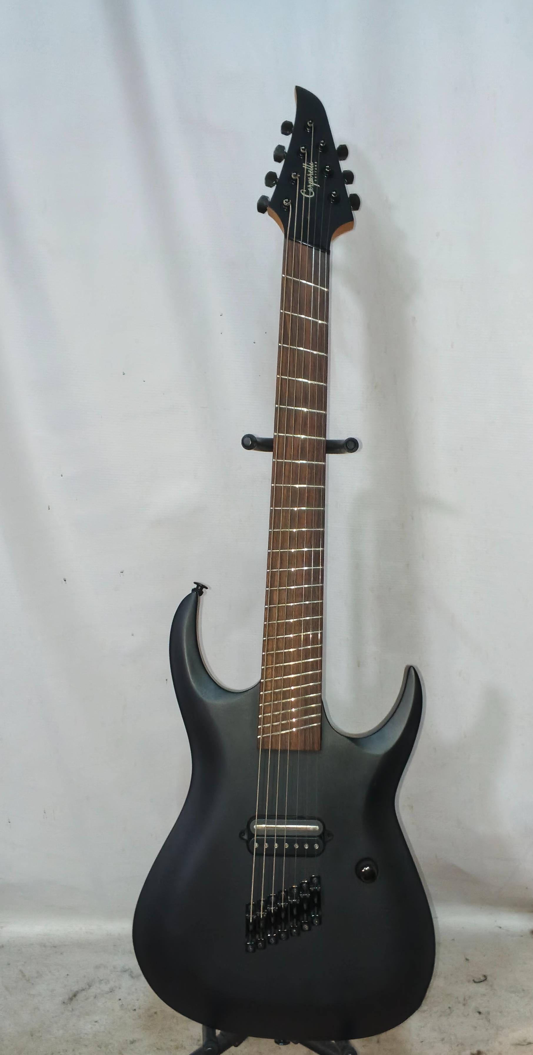 Изображение Carparelli Guitars Dinky 7 Электрогитара б/у, H, черный матовый, черная фурнитура, веерные лады