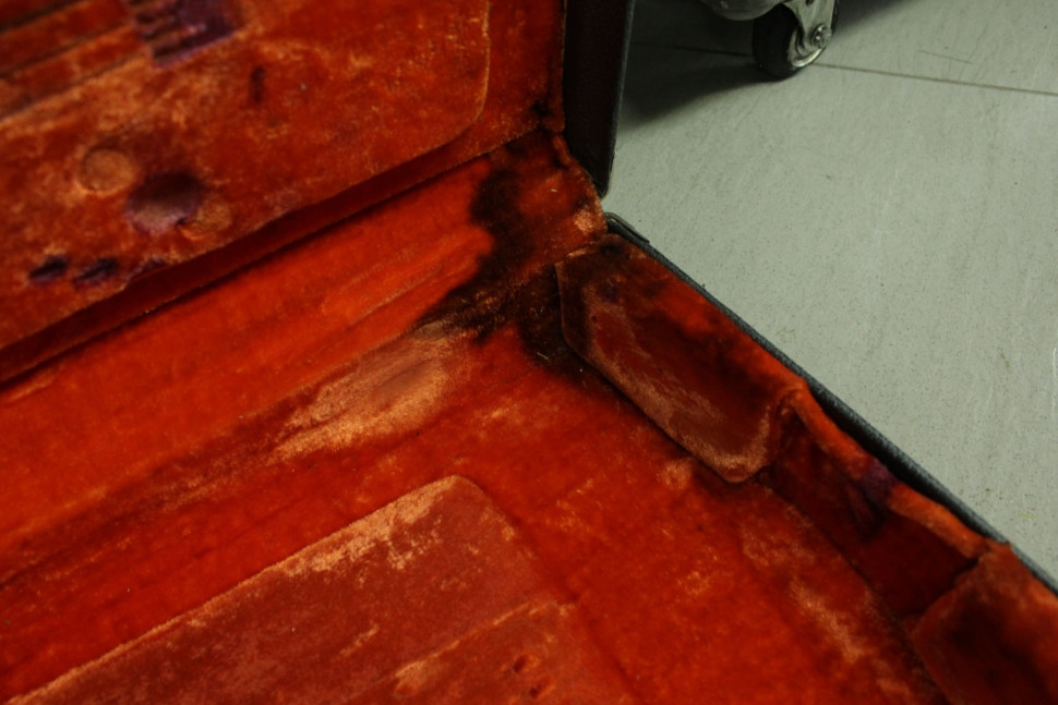 Изображение Fender Stratocaster USA 1978 Refinish, s/n S892420, SSS, Черный матовый, Черный пикгард + Кейс