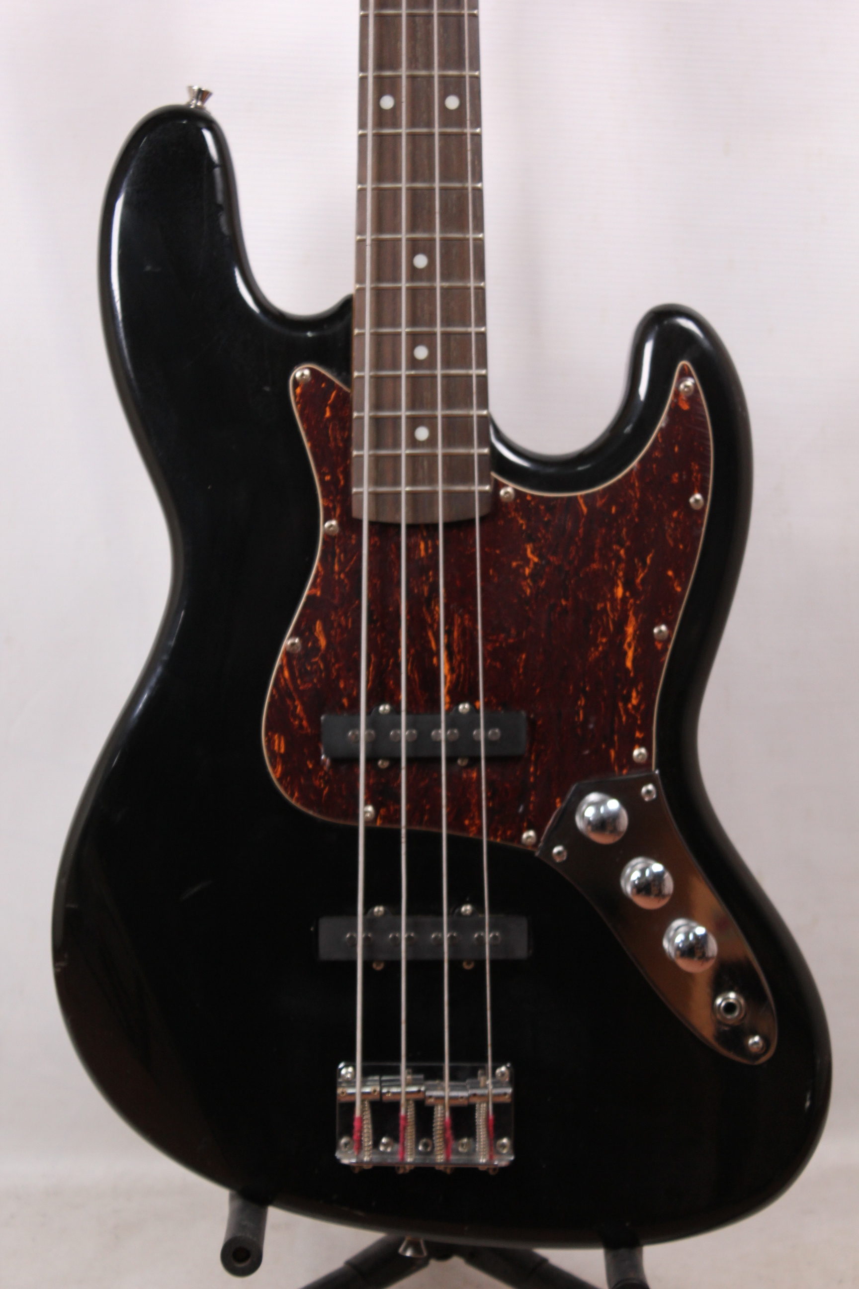 Изображение Selder Jazz Bass Бас-гитара б/у, JB, черный, черепаховый пикгард