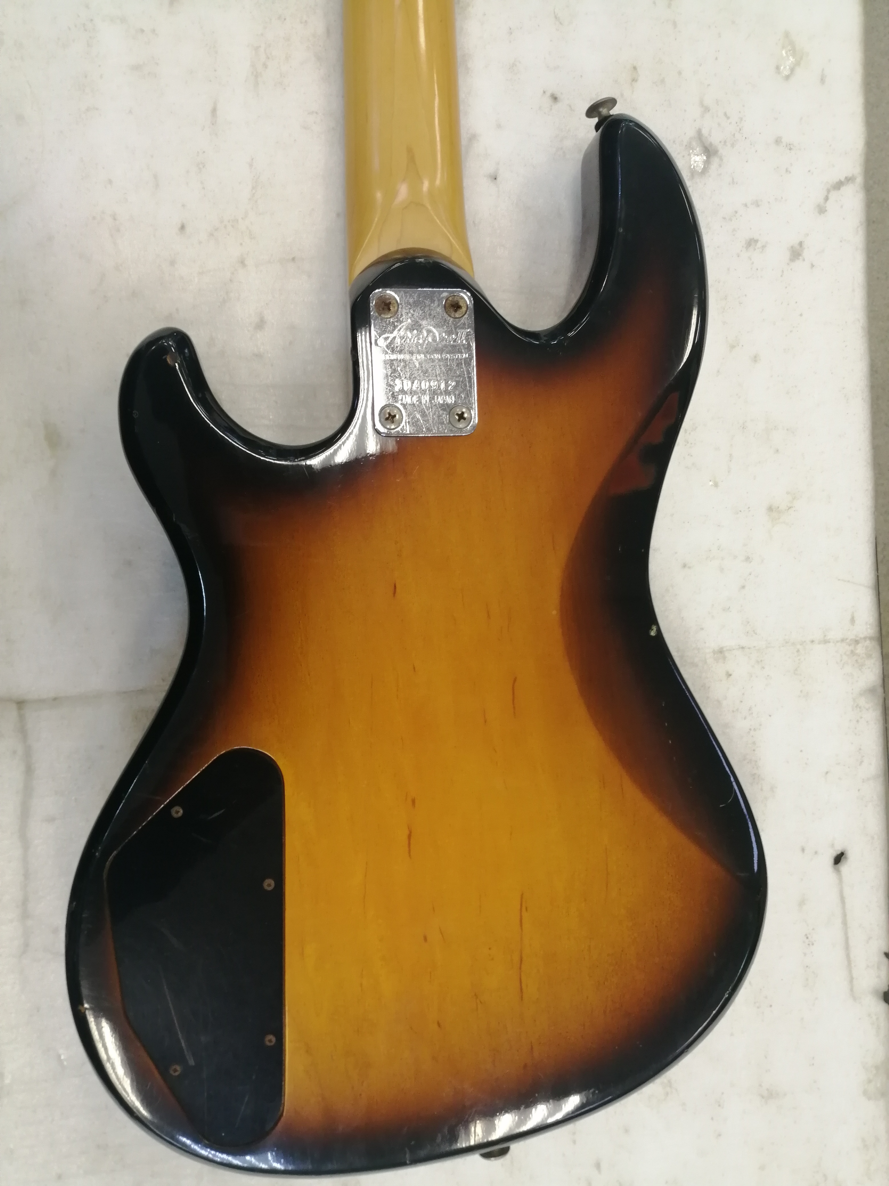 Aria Pro II TSB Series Japan Бас-гитара б/у, s/n 3040912, HH, Sunburst Изображение Aria Pro II TSB Series Japan Бас-гитара б/у, s/n 3040912, HH, Sunburst
