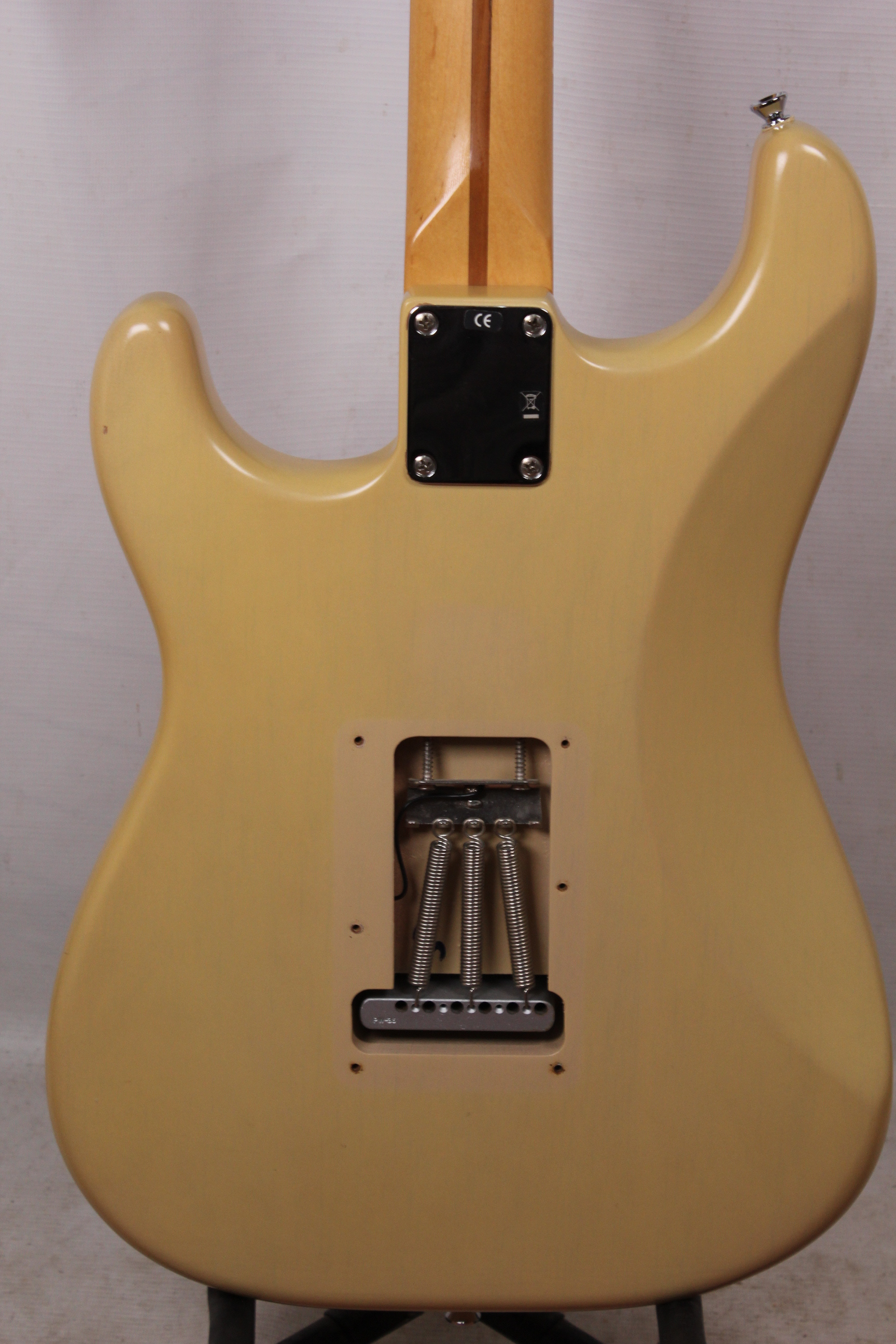 Изображение Fender American Stratocaster Highway One USA 2006 Электрогитара б/у, s/n Z6252932, SSS, винтажный бе