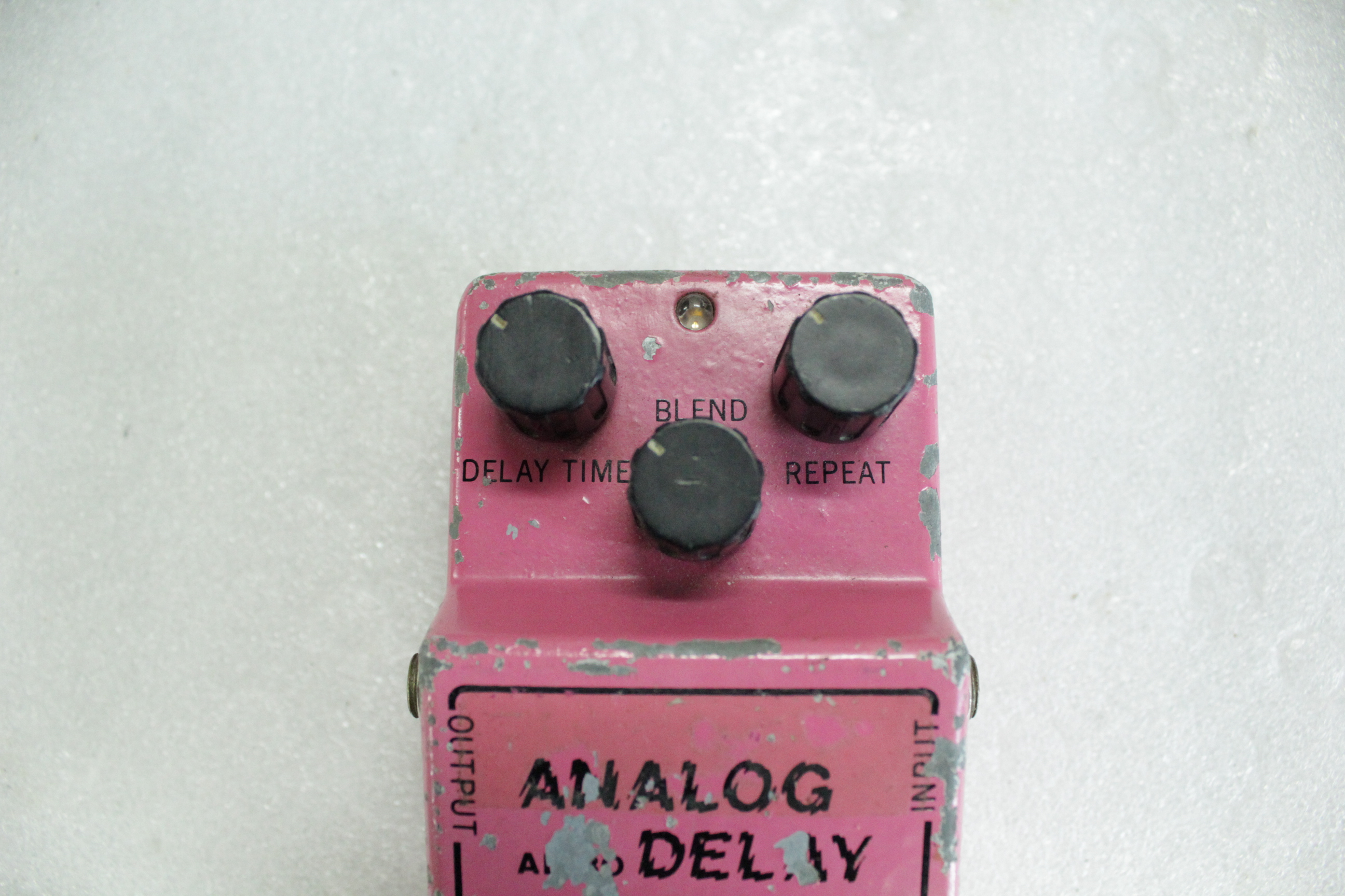 Изображение Ibanez AD-80 Analog Delay Japan Педаль гитарная б/у, Дилей, Розовый 