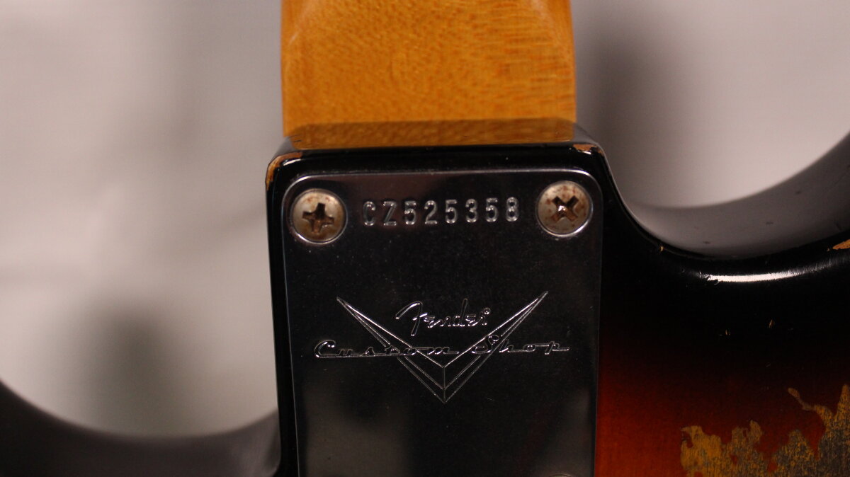 Изображение FENDER Custom Shop Masterbuilt Dale Wilson Stratocaster Relic, s\n: CZ525358, Sunburst