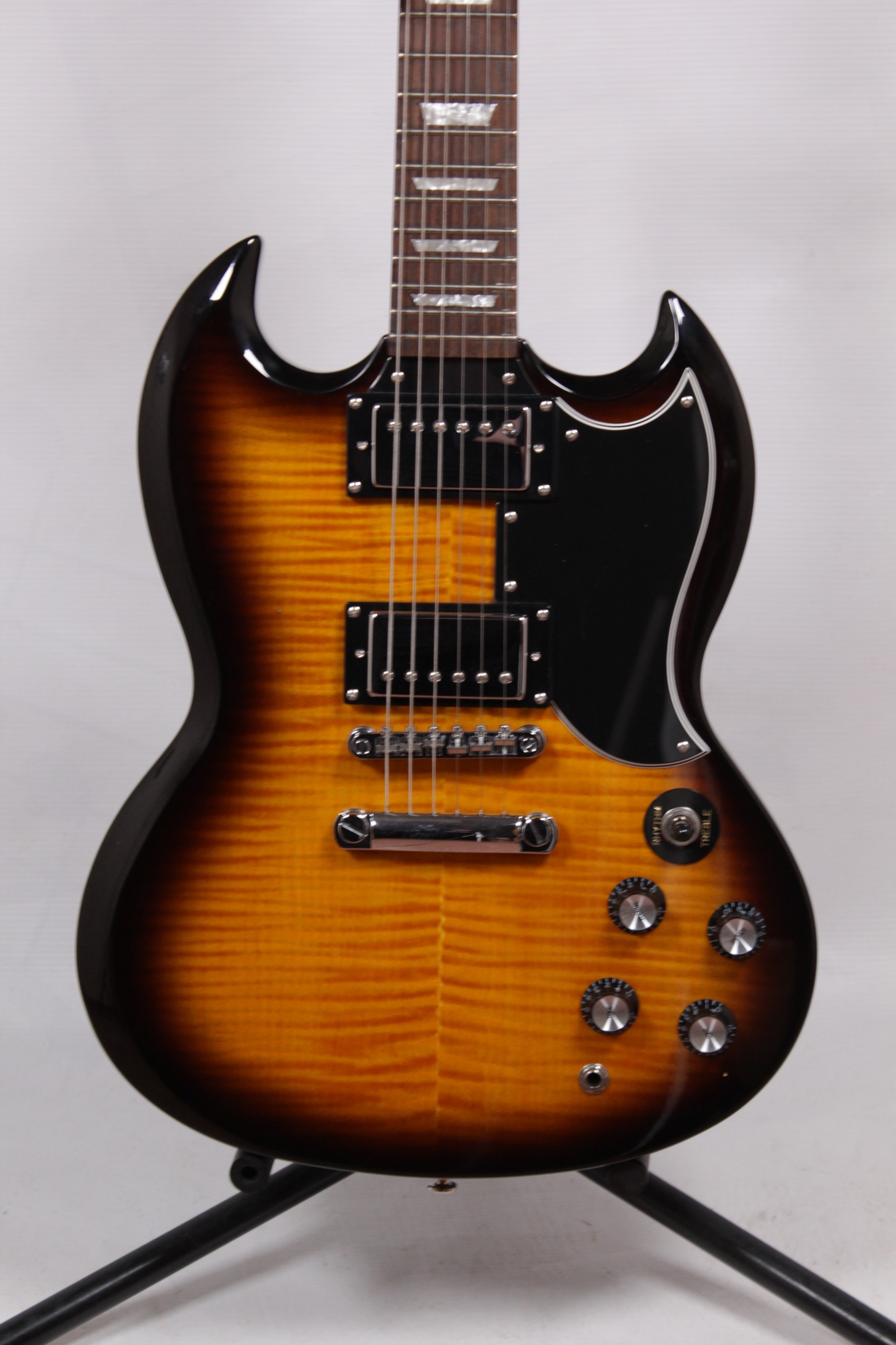 EPIPHONE SG Standard Электрогитара Б/У, sn: U05101571, санберст, волнистый клен Изображение EPIPHONE SG Standard Электрогитара Б/У, sn: U05101571, санберст, волнистый клен