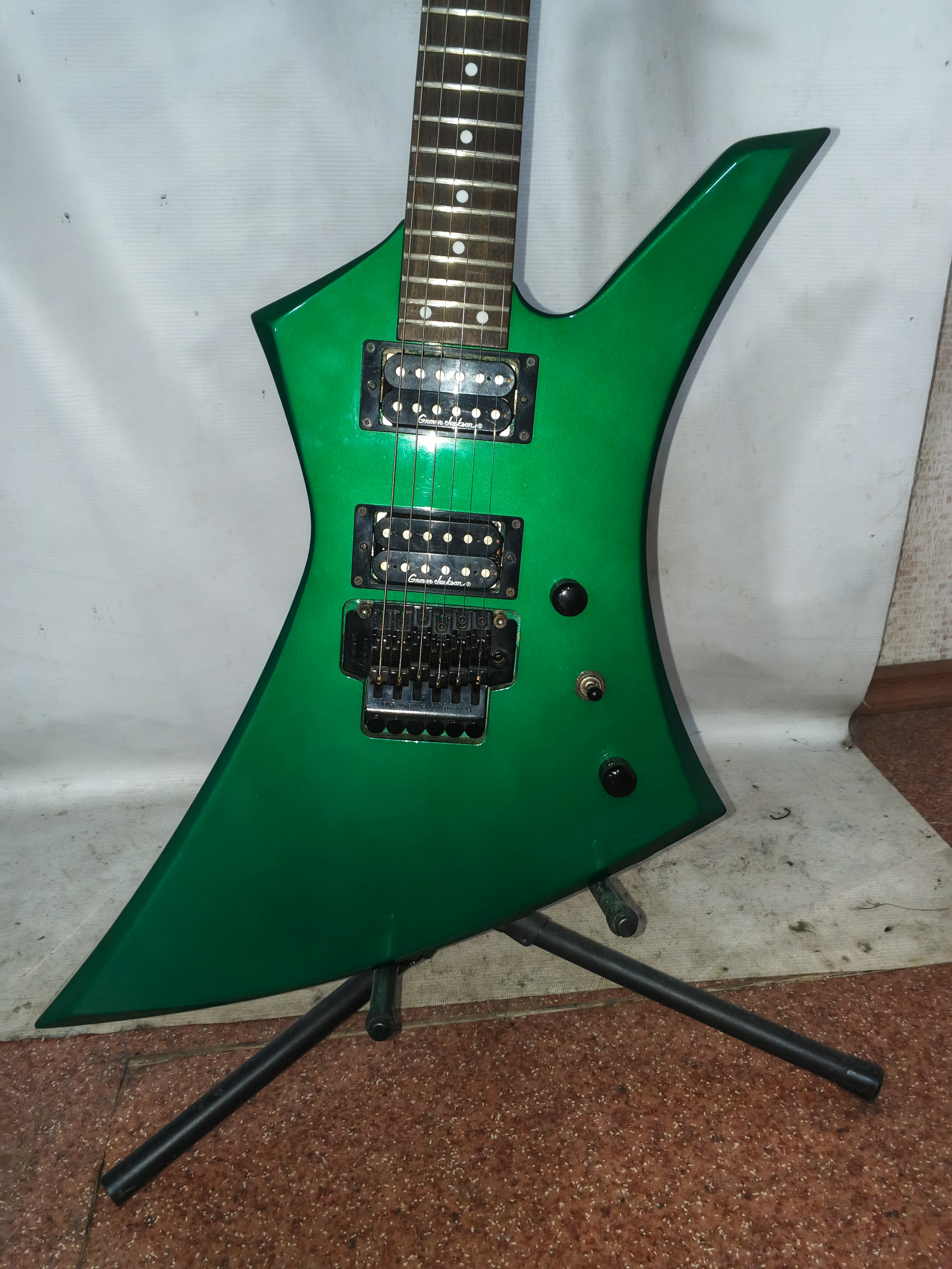 Изображение Grover Jackson Kelly Электрогитара б/у, s/n 503729, HH, зеленый, черная фурнитура