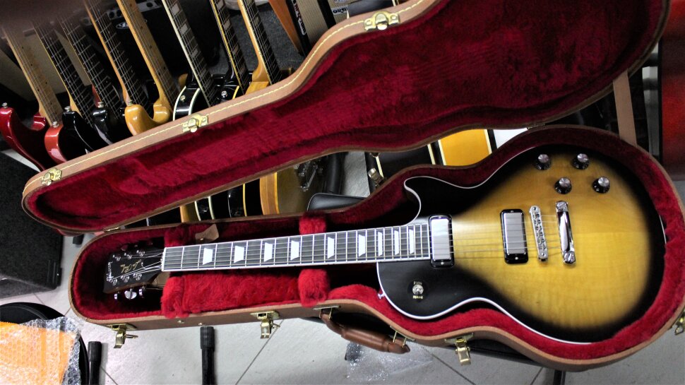 GIBSON Les Paul Deluxe Player Plus 2018 Электрогитара Б/У,s\n:180031693, +кейс, Sunburst Изображение GIBSON Les Paul Deluxe Player Plus 2018 Электрогитара Б/У,s\n:180031693, +кейс, Sunburst