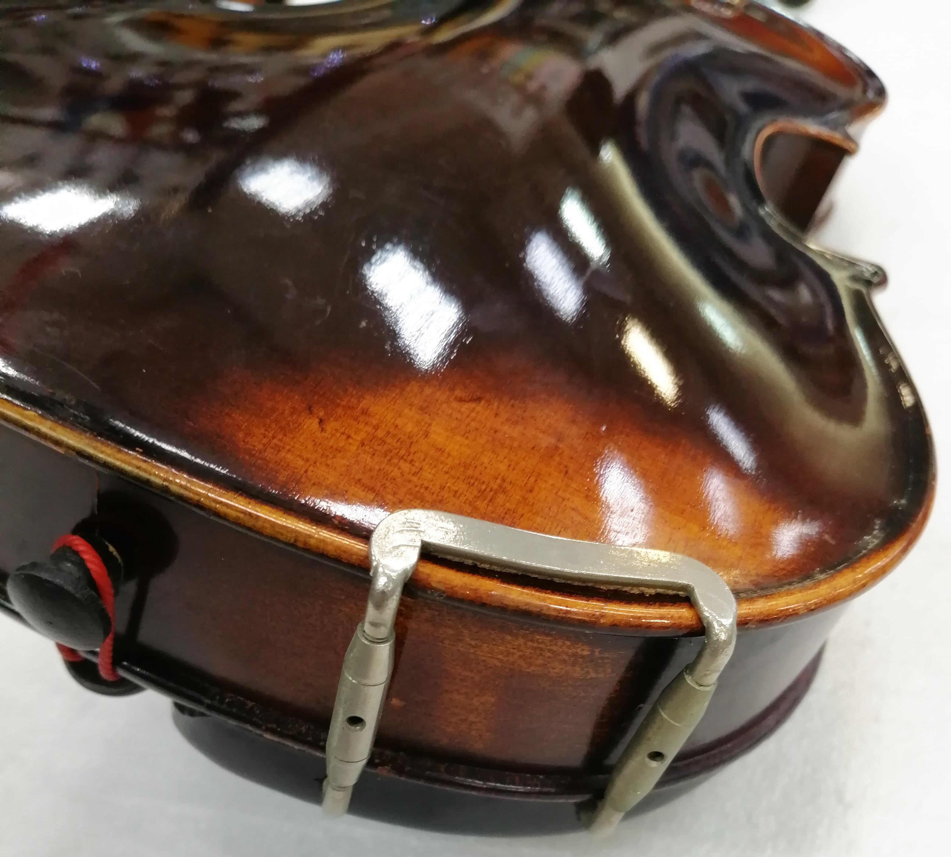 SUZUKI VIOLIN №103, Скрипка б/у 1/4, 1966 Япония Изображение SUZUKI VIOLIN №103, Скрипка б/у 1/4, 1966 Япония