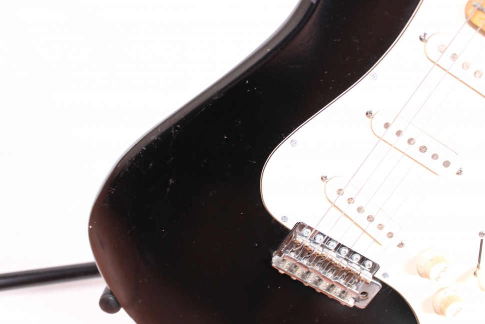 Изображение HOLLY SPLENDOR SERIES STRATOCASTER Электрогитара б/у, SSS, черный, белый пикгард 