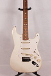 Изображение Fender Stratocaster Squier Series Mexico 1995 Электрогитара б/у, s/n MN540267 (552), SSS, белый