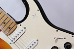 Изображение Founder Erectric Custom Stratocaster Электрогитара Б/У, санберст, sss, следан в Японии